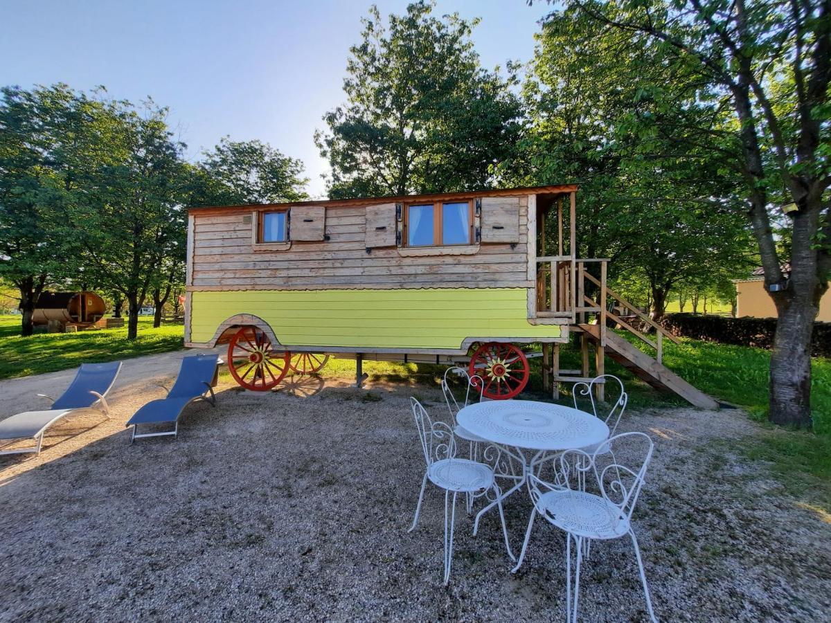 Roulottes Au Pied Du Vercors แซงต์-ฌอง-ออง-รัวยองส์ ภายนอก รูปภาพ