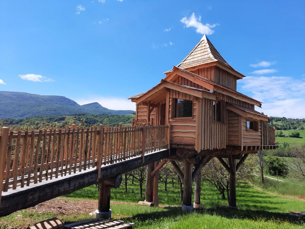 Roulottes Au Pied Du Vercors แซงต์-ฌอง-ออง-รัวยองส์ ภายนอก รูปภาพ