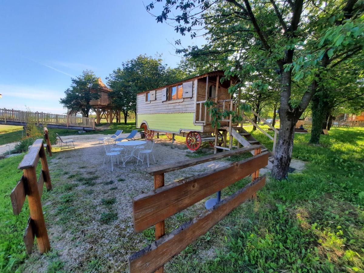Roulottes Au Pied Du Vercors แซงต์-ฌอง-ออง-รัวยองส์ ภายนอก รูปภาพ