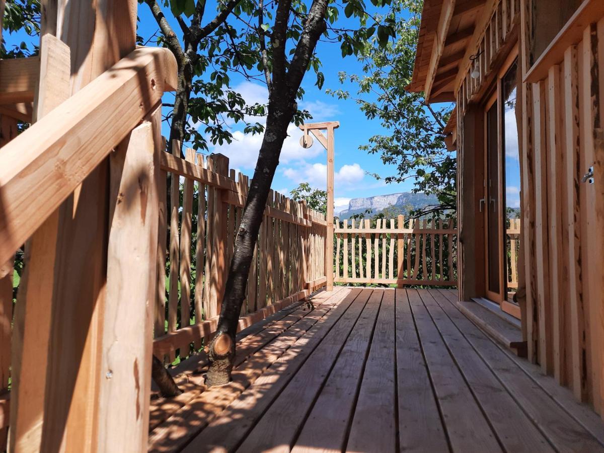Roulottes Au Pied Du Vercors แซงต์-ฌอง-ออง-รัวยองส์ ภายนอก รูปภาพ
