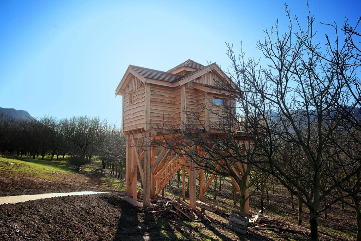 Roulottes Au Pied Du Vercors แซงต์-ฌอง-ออง-รัวยองส์ ภายนอก รูปภาพ