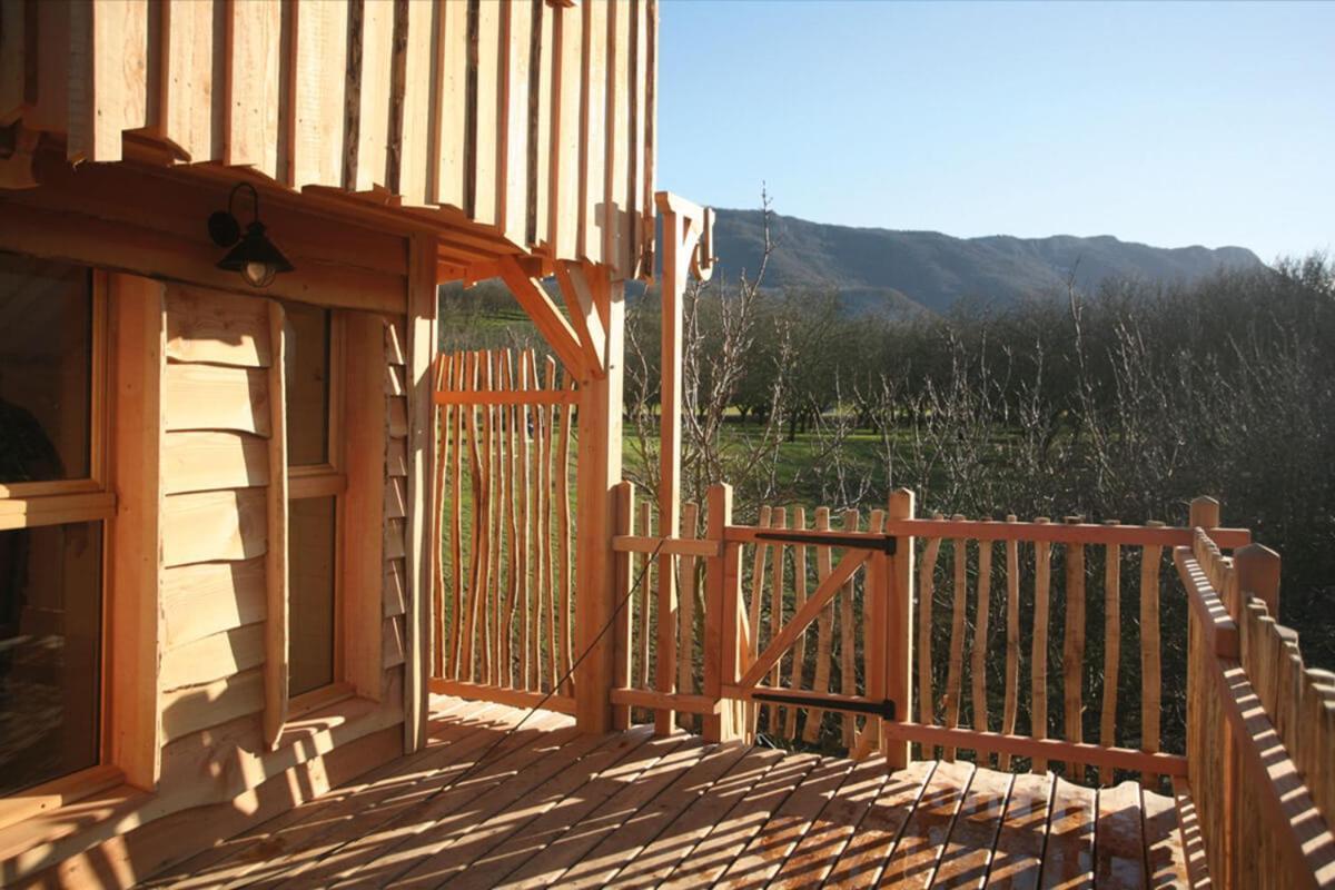 Roulottes Au Pied Du Vercors แซงต์-ฌอง-ออง-รัวยองส์ ภายนอก รูปภาพ