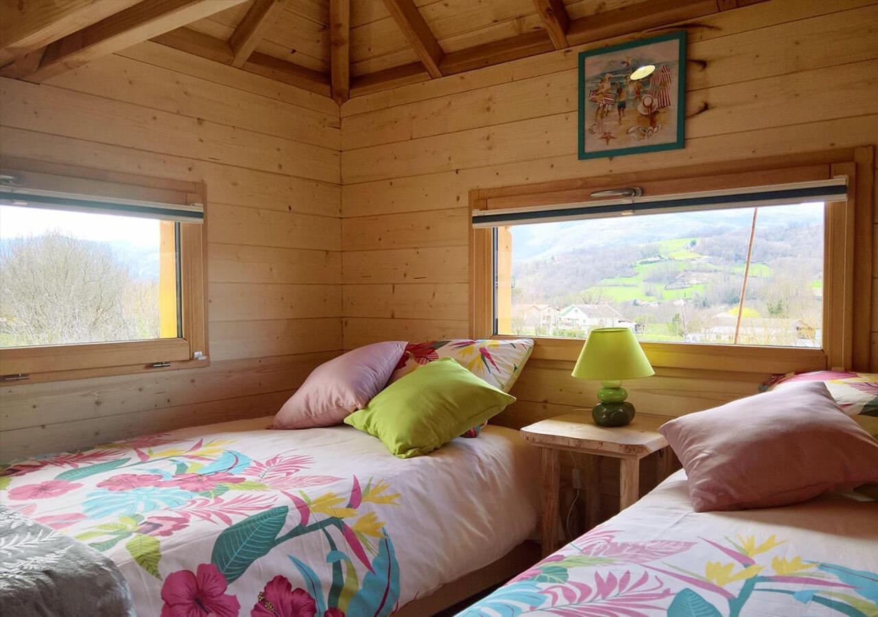 Roulottes Au Pied Du Vercors แซงต์-ฌอง-ออง-รัวยองส์ ภายนอก รูปภาพ